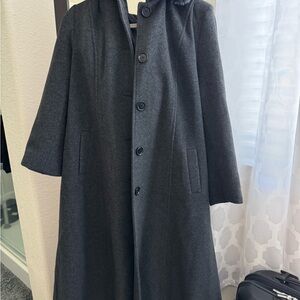 Sophisticated Women's Dark Gray Pea Coat